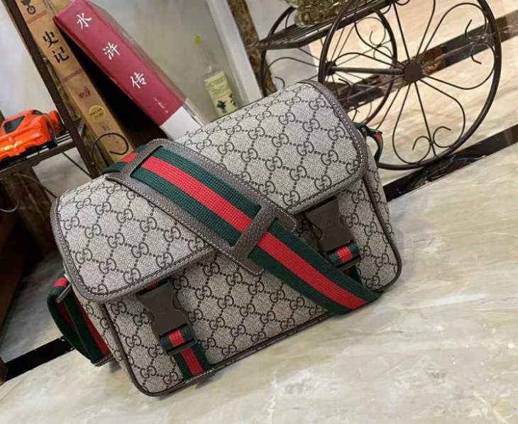 Picture of Gucci Mens Bags _SKUfw186452856fw